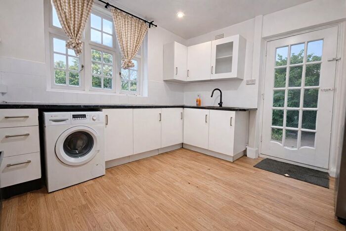 4 Bedroom Terraced House To Rent In Barn Way, Wembley, HA9