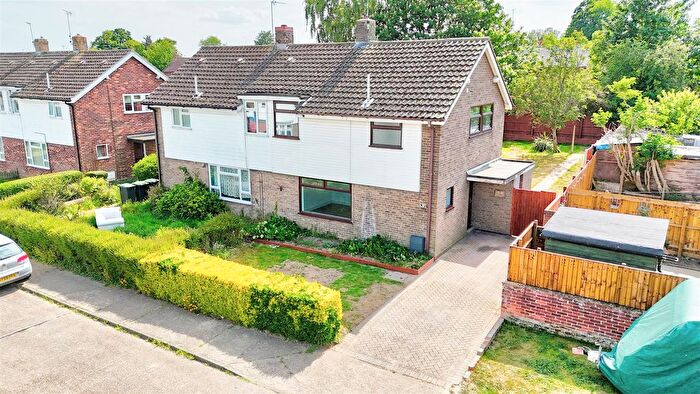 3 Bedroom Semi-Detached House To Rent In Flindell Drive, Bramford, Ipswich, IP8