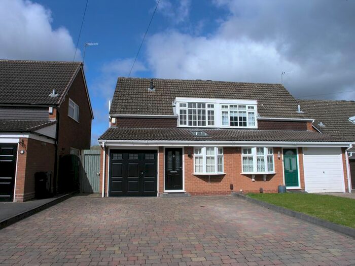 3 Bedroom Semi-Detached House To Rent In Belbroughton Road, Stourbridge, DY8