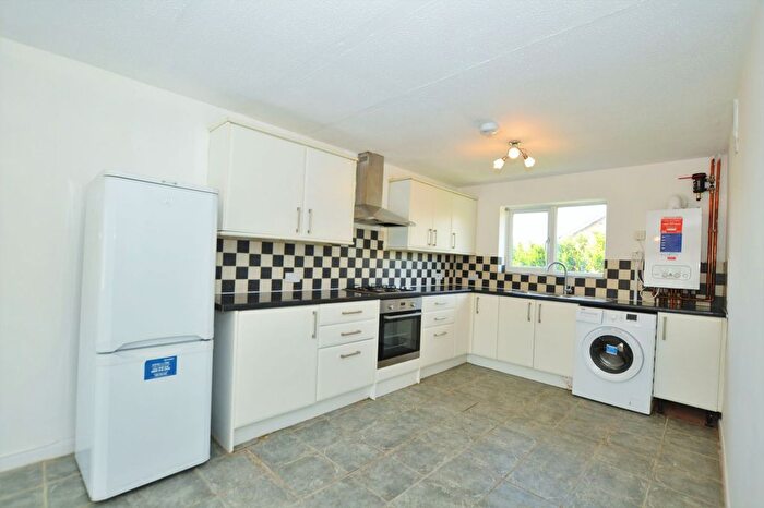 2 Bedroom Maisonette To Rent In Channel Close, Heston, TW5