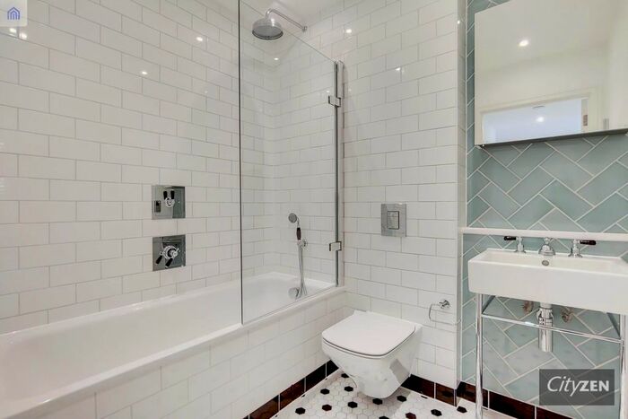 2 Bedroom Flat To Rent In Rosewood Building, Cremer Street, London, London, E2