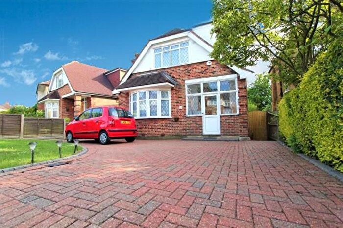 3 Bedroom Detached House To Rent In Tolcarne Drive, Pinner, HA5