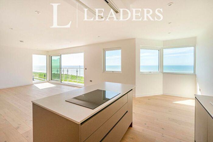 3 Bedroom Flat To Rent In Teynham House, Marine Drive, BN2