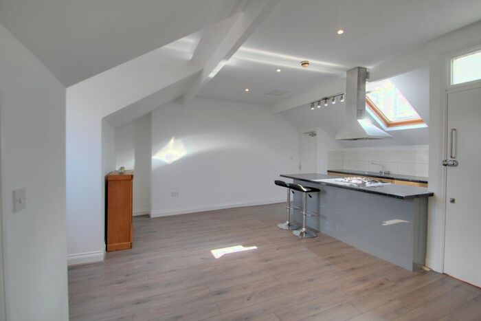 1 Bedroom Penthouse To Rent In Daneshill Road, Leicester, LE3
