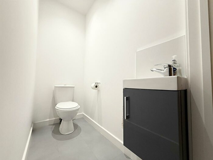 3 Bedroom Detached Bungalow For Sale In Wardens Walk, Leicester Forest East, Leicester, LE3