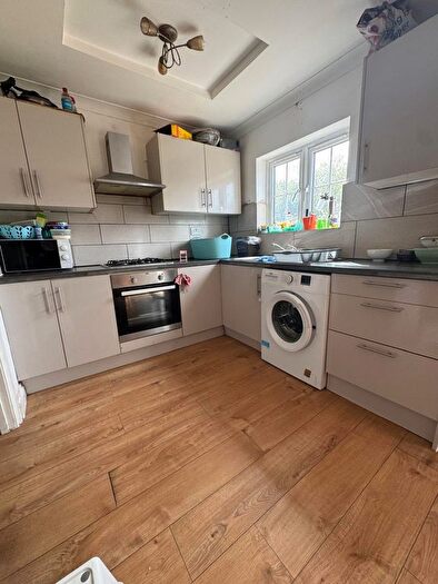 3 Bedroom Terraced House To Rent In Longthornton Road, London, SW16