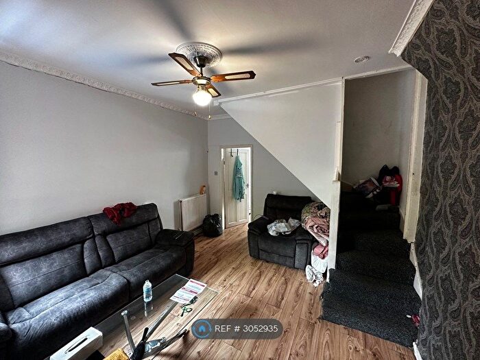 3 Bedroom Terraced House To Rent In Napier St, Burton-On-Trent, DE14
