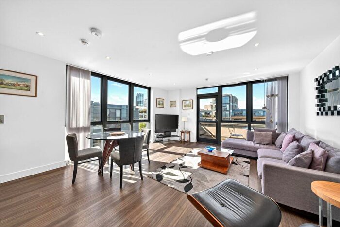 1 Bedroom Flat For Sale In Arlington Avenue, London, N1