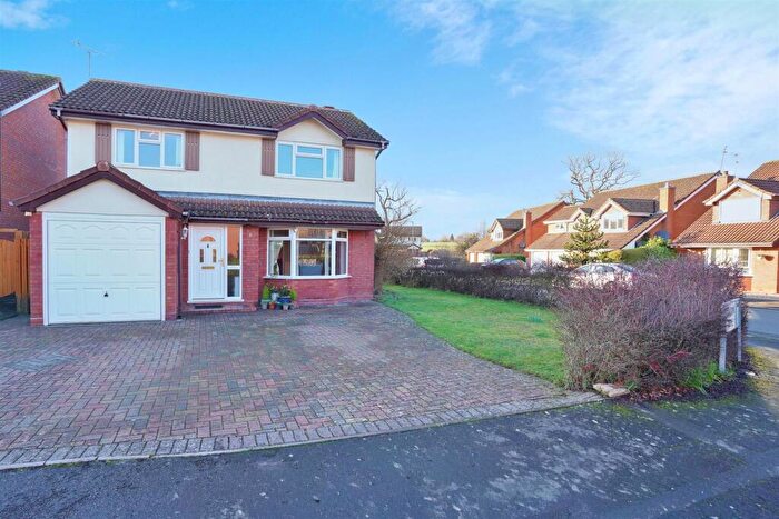 4 Bedroom Detached House For Sale In Colbourne Grove, Leamington Spa, CV32