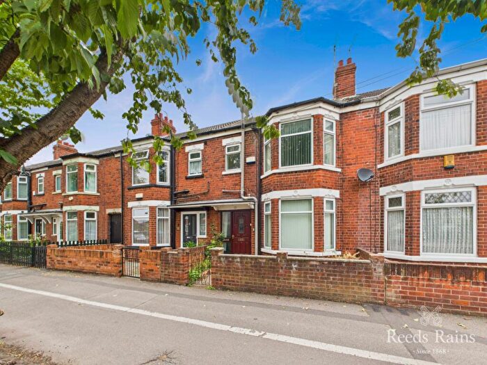 3 Bedroom Terraced House For Sale In Southcoates Lane, Hull, East Yorkshire, HU9