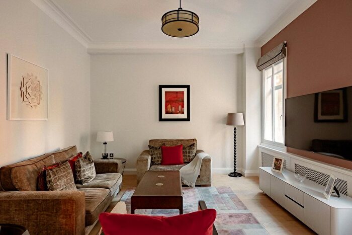 2 Bedroom Flat To Rent In Park Street, Mayfair, W1K