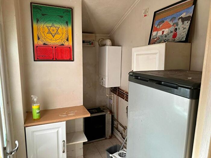 3 Bedroom Terraced House For Sale In Lovell Park View, Leeds, West Yorkshire, LS7