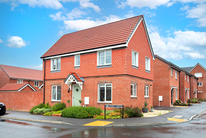 3 Bedroom Detached House For Sale In Linnet Grove, Didcot, OX11