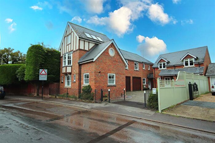 3 Bedroom Semi-Detached House To Rent In Brookley Road, Brockenhurst, SO42