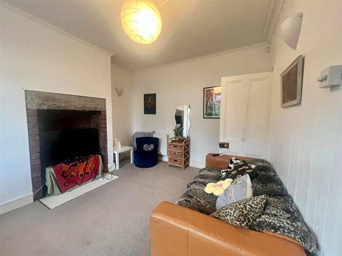 2 Bedroom Terraced House To Rent In Lumley Walk, Burley, Leeds, LS4