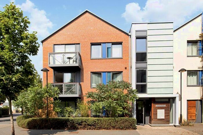 2 Bedroom Flat To Rent In Union Lane, Isleworth, TW7