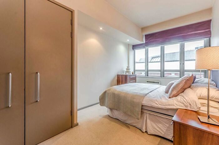 2 Bedroom Flat To Rent In City Road, London, EC1V