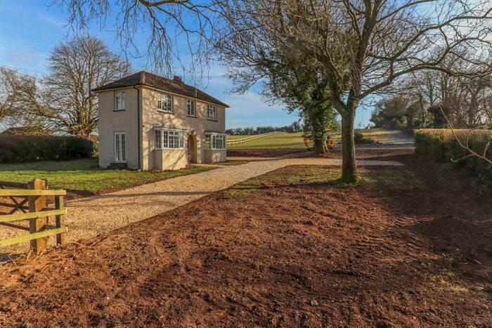 4 Bedroom Detached House For Sale In Penton Mewsey, Andover, Hampshire, SP11