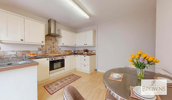 2 Bedroom Semi-Detached Bungalow For Sale In Wenlock Road, South Shields, NE34