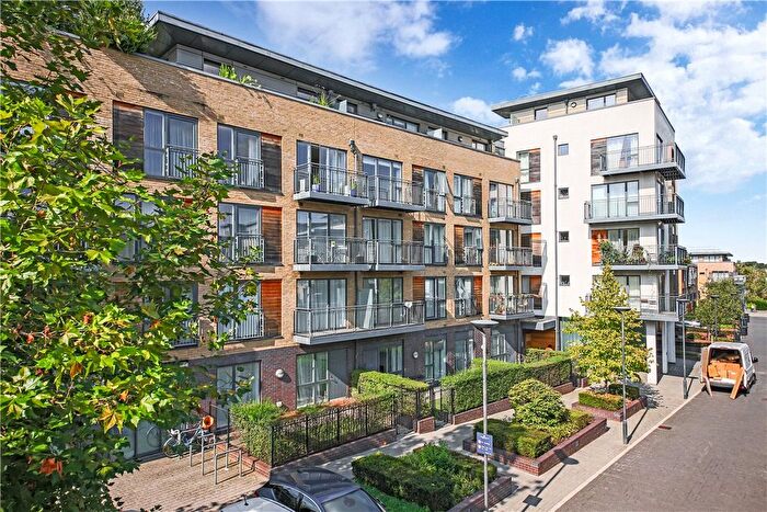 2 Bedroom Flat To Rent In Brooke House, Kingsley Walk, Cambridge, CB5