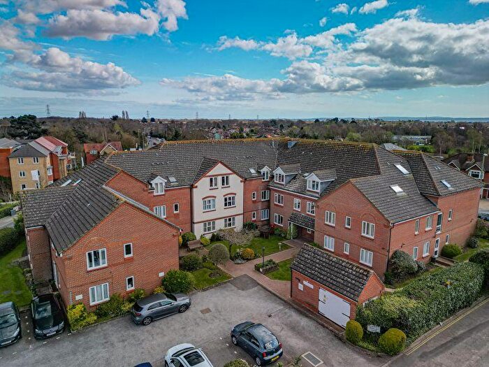 1 Bedroom Flat For Sale In Dove Gardens, Southampton, SO31