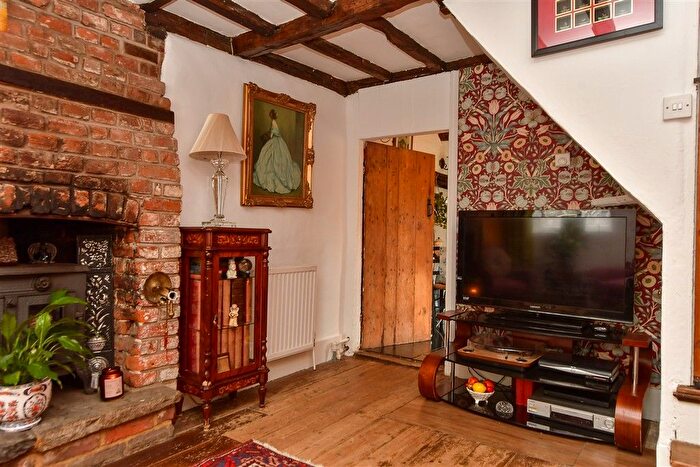 2 Bedroom End Terrace House For Sale In Church Street, Shoreham, Sevenoaks, Kent, TN14