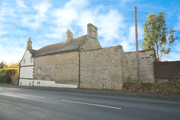 3 Bedroom Semi Detached House For Sale In Cowley Lane, Chapeltown, Sheffield, South Yorkshire, S35