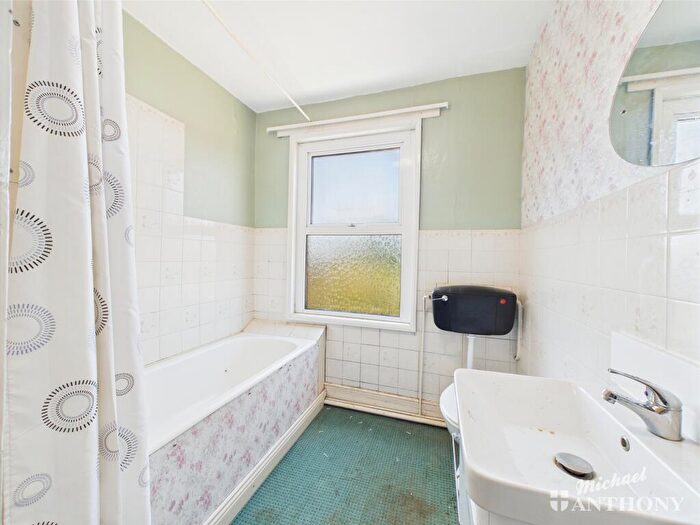 2 Bedroom Terraced House For Sale In High Street South, Stewkley, Leighton Buzzard, LU7
