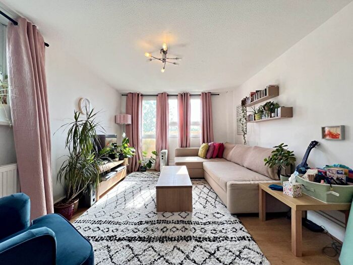 2 Bedroom Flat For Sale In Alfred Prior House, Grantham Road, E12
