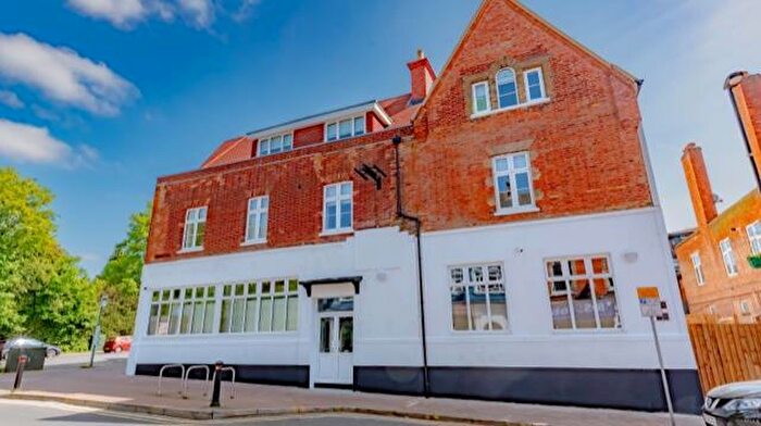 2 Bedroom Apartment To Rent In Cambridge Court, Camberley, GU15