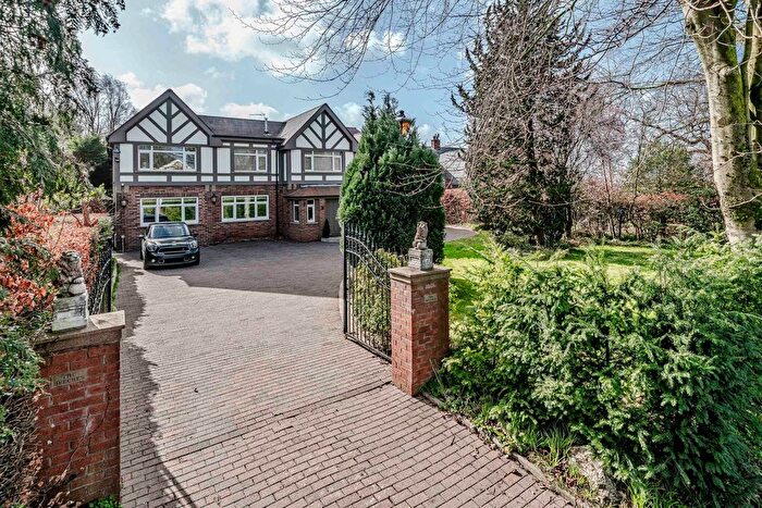 6 Bedroom Detached House For Sale In Moss Lane, Leyland, PR25