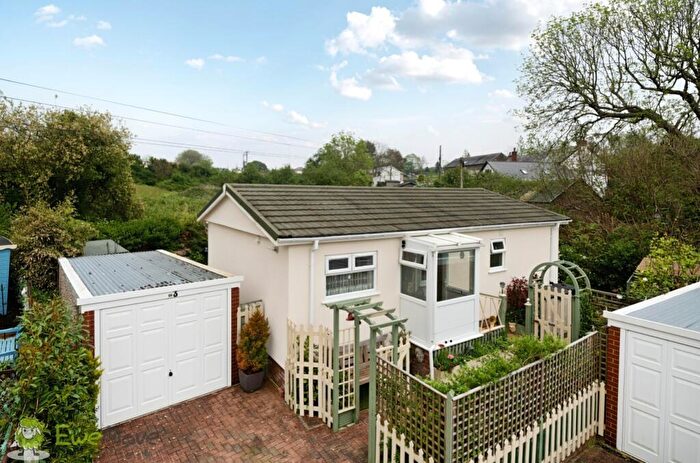 2 Bedroom Park Home For Sale In Shirmart Park, Halsinger, Braunton, Devon, EX33