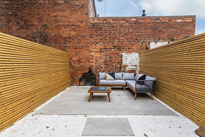 5 Bedroom Terraced House To Rent In Ripon Street, LN5