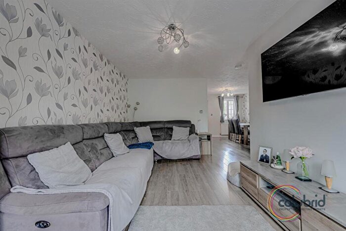 3 Bedroom Terraced House For Sale In Hove Close, Grays, RM17