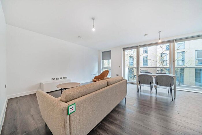 1 Bedroom Flat To Rent In Uncle New Cross, New Cross, London, SE14