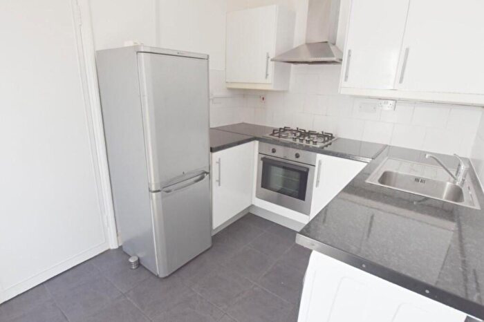 1 Bedroom Flat To Rent In Addiscombe Court Road, Croydon, London, CR0