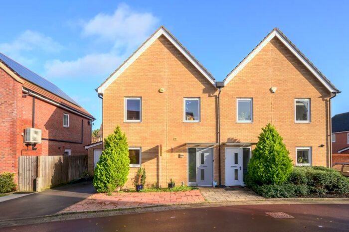 3 Bedroom Semi-Detached House To Rent In Tornado Chase, Bracknell, RG12