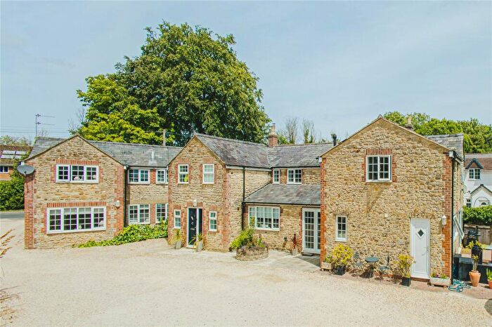 7 Bedroom Detached House For Sale In Broad Bush, Blunsdon, Swindon, Wiltshire, SN26
