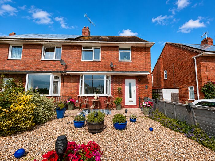 3 Bedroom Semi Detached House For Sale In Tuckfield Close, Exeter, EX2
