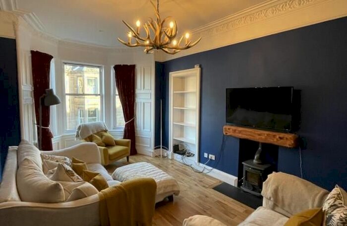 4 Bedroom Flat To Rent In Mertoun Place, Polwarth, Edinburgh, EH11