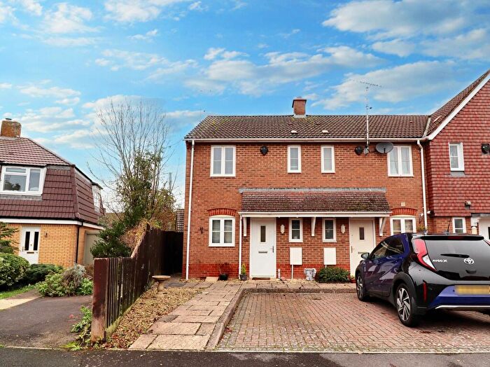 2 Bedroom End Of Terrace House For Sale In North Road, Thornbury, BS35