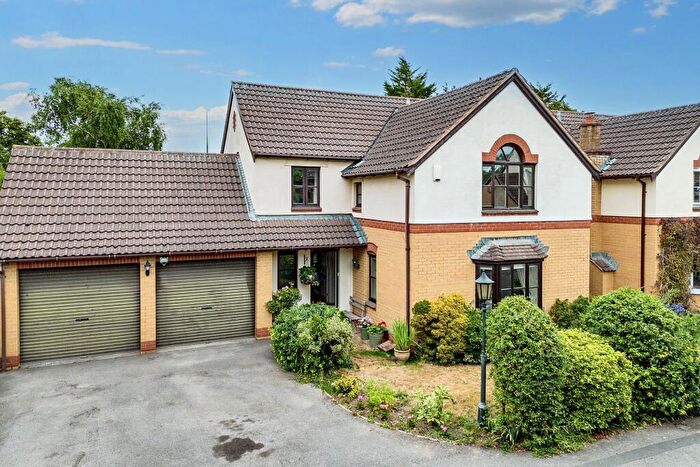 4 Bedroom Detached House For Sale In Hawthorn Crescent, Yatton, BS49