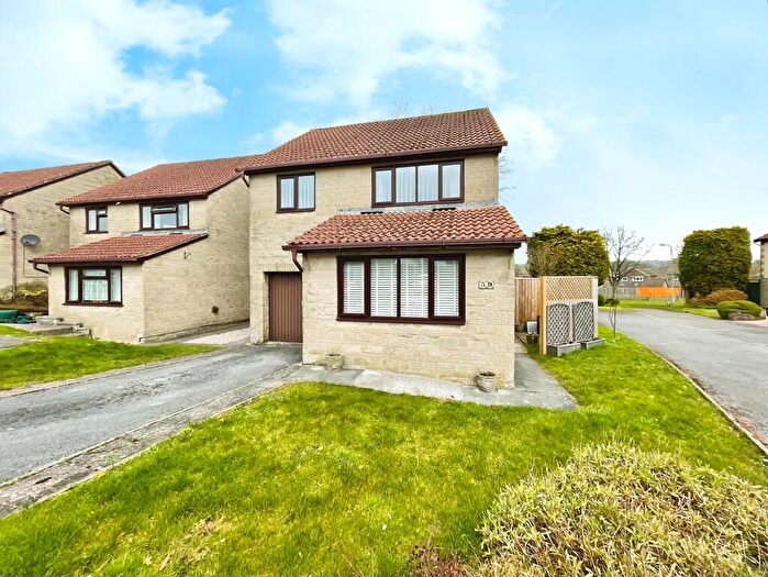 4 Bedroom Detached House To Rent In Bishop Crescent, Shepton Mallet, BA4