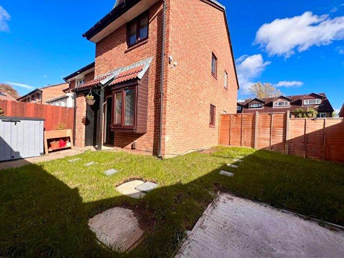 1 Bedroom End Terrace House To Rent In Landseer Close, Colliers Wood, SW19