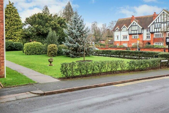4 Bedroom House To Rent In Old Rectory Close, Harpenden, AL5
