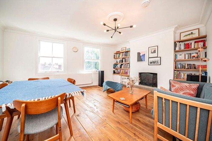 2 Bedroom Flat For Sale In Goldsmiths Row, London, E2