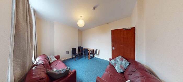 5 Bedroom Terraced House To Rent In Nottingham, NG7