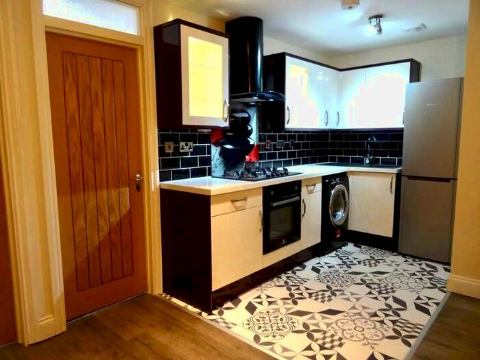 2 Bedroom Flat To Rent In Tudor Street, City Centre, Cardiff, CF11