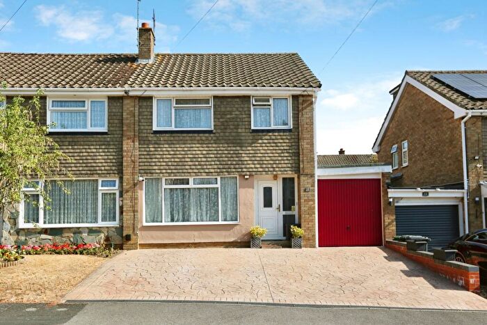 3 Bedroom Semi-Detached House For Sale In Ridgeway Close, Chandler's Ford, Eastleigh, Hampshire, SO53