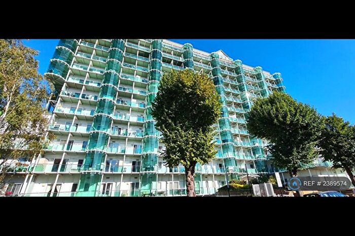 2 Bedroom Flat To Rent In Tower Point, Enfield, EN2